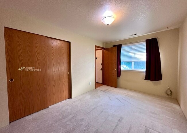 Building Photo - 31080 State Rte 20