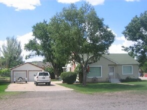 Building Photo - 3 Bed 1 Bath House in Parowan