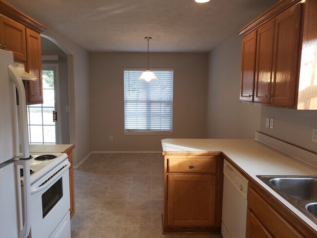 Building Photo - Great South East Location...East Battlefield & 65 Area