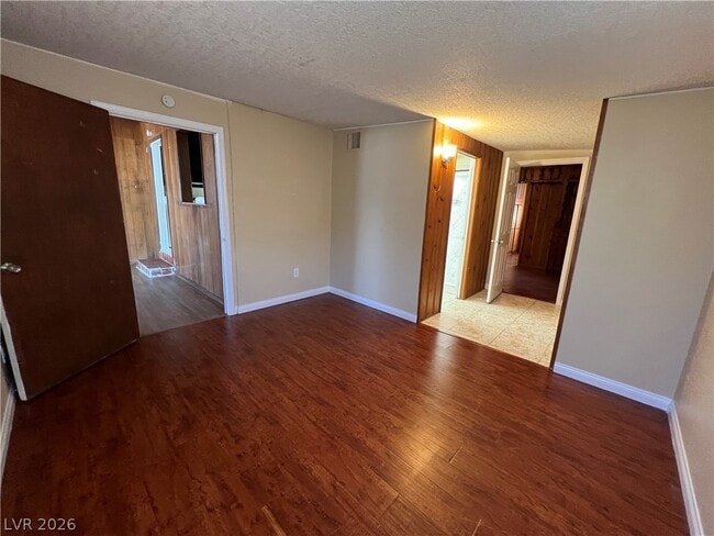 Building Photo - 1425 Wengert Ave