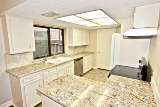 Building Photo - 3146 Wagon Trail Dr