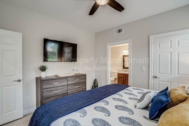 Building Photo - 7009 E Acoma Dr