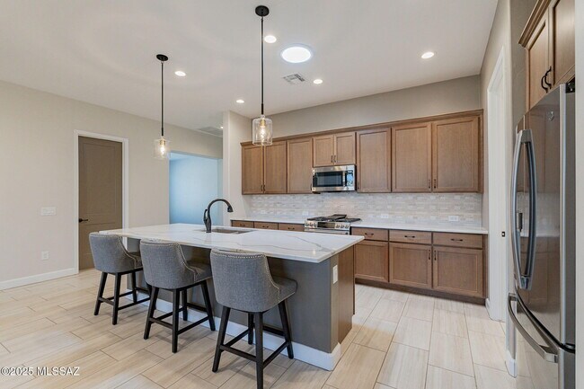 Building Photo - 39548 S Summerwood Dr