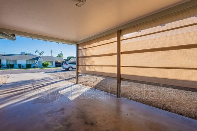 Building Photo - 8416 E Rancho Vista Dr