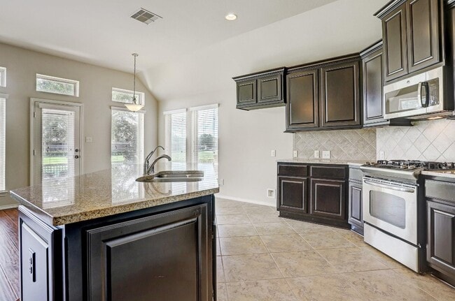 Building Photo - 26323 Crystal Cove Ln