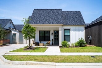 Building Photo - 15111 Gardenberry Ln