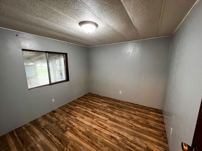 Building Photo - 8822 Holmquist Rd SE