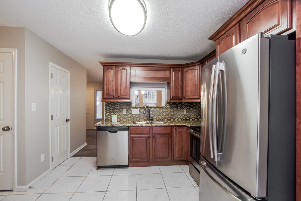 Building Photo - 3033 Oakcroft Dr