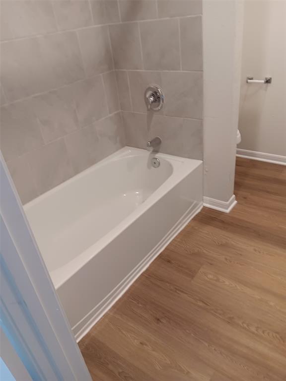 Building Photo - 213 Cres Park Dr