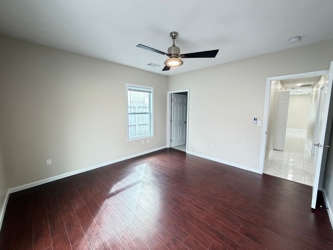 Building Photo - Marvelous 3 Bedroom and 2 Full Bath House!