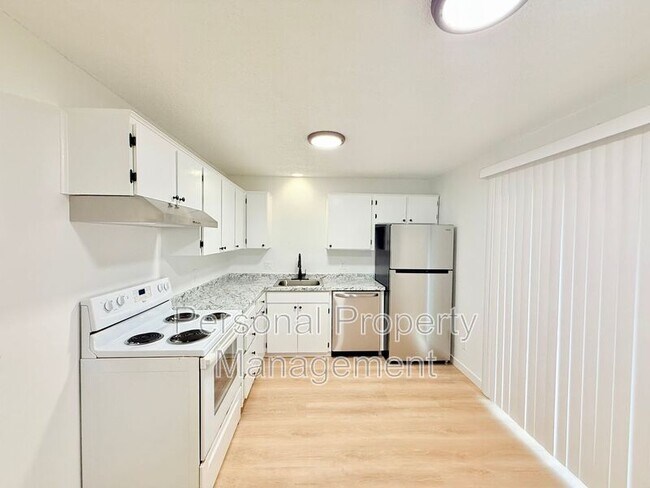 Building Photo - 7422 NE Hazel Dell Ave