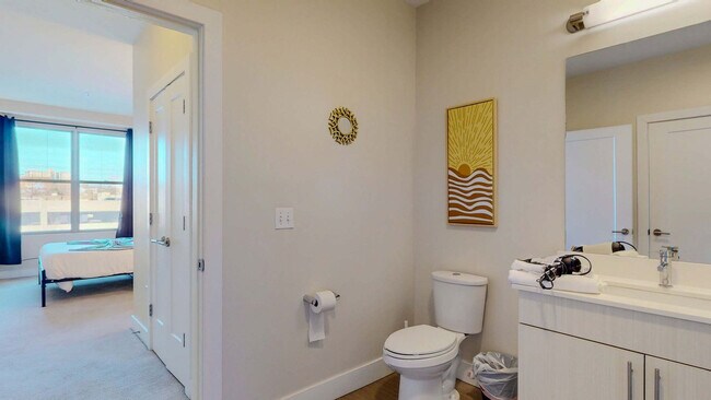 Building Photo - 545 Bedford St