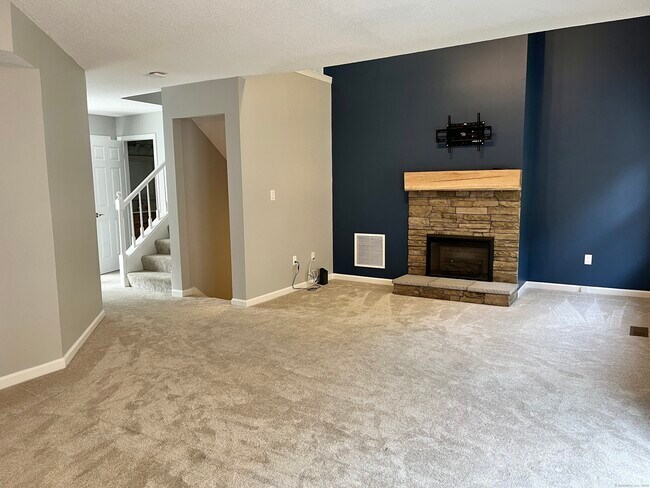 Building Photo - 808 Fieldstone Ct