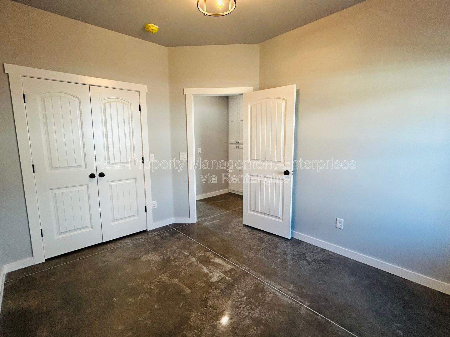 Building Photo - 104 N Harrison Ave