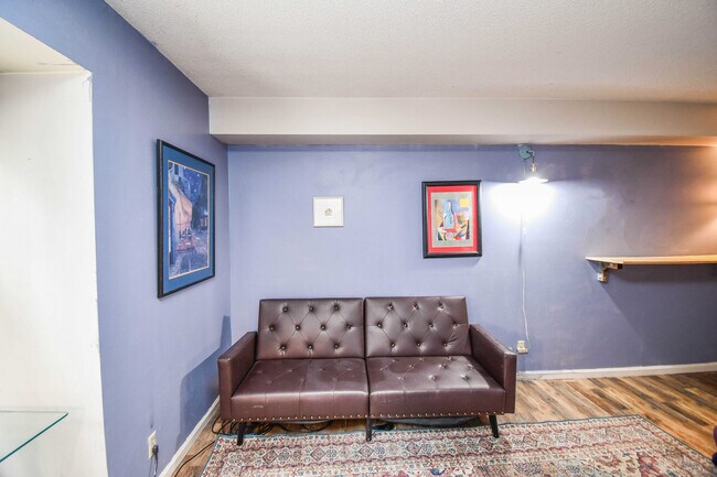 Building Photo - 2904 W 33rd St