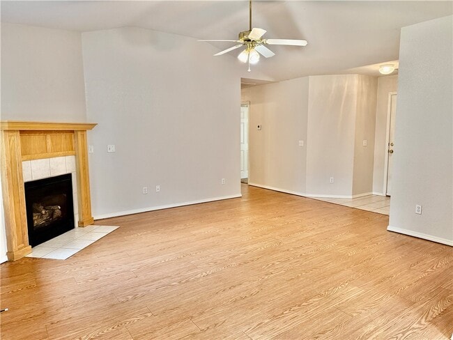 Building Photo - 15 Pennine Ln