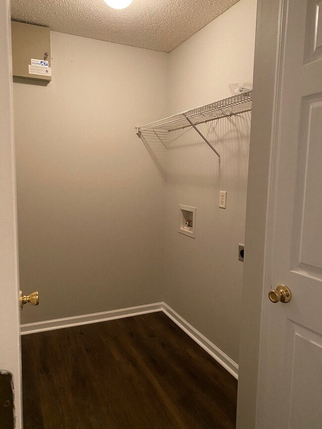 Building Photo - 1229 Langston Ln