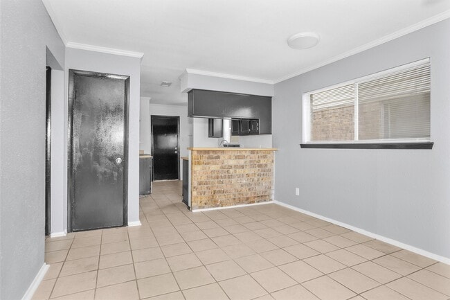 Building Photo - 1035 Lovett St