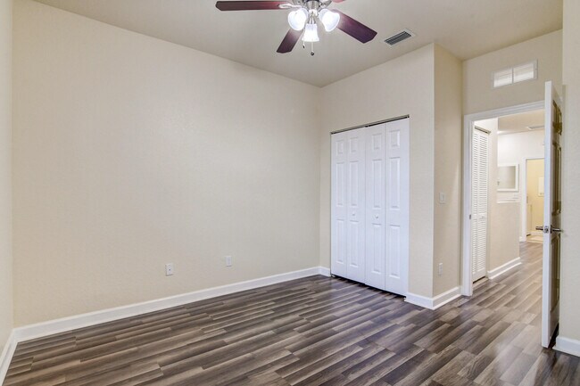 Building Photo - 10366 Wellington Parc Dr