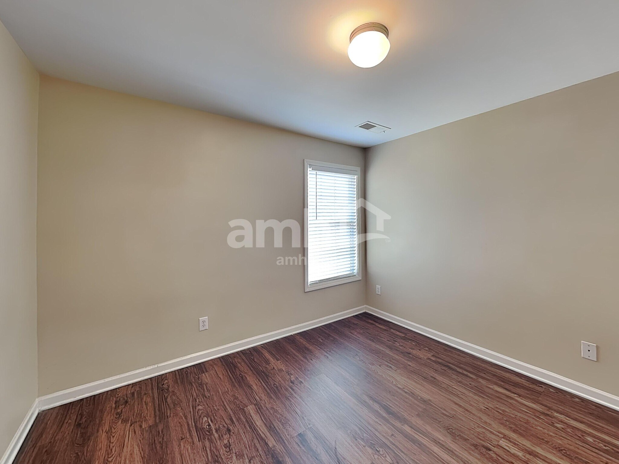 Building Photo - 6078 Lancelot Ln