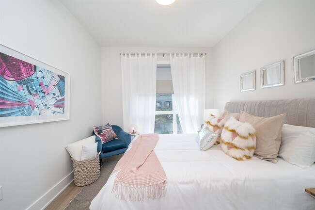 Building Photo - 418 Palisade Ave