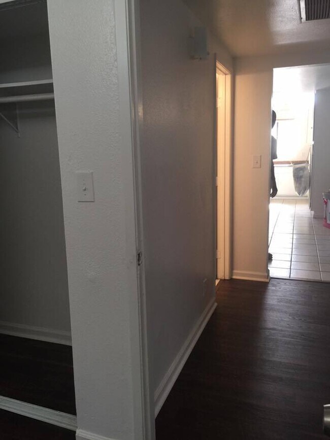 Building Photo - House for rent