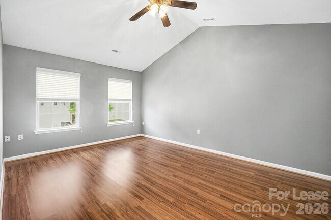 Building Photo - 4937 Broad Leaf Ct
