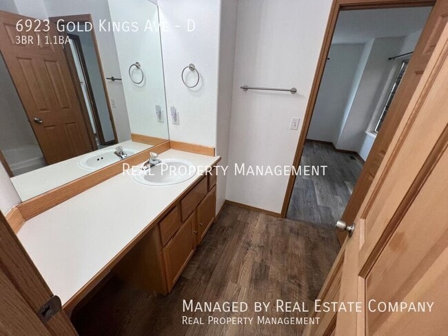 Building Photo - 6923 Gold Kings Ave