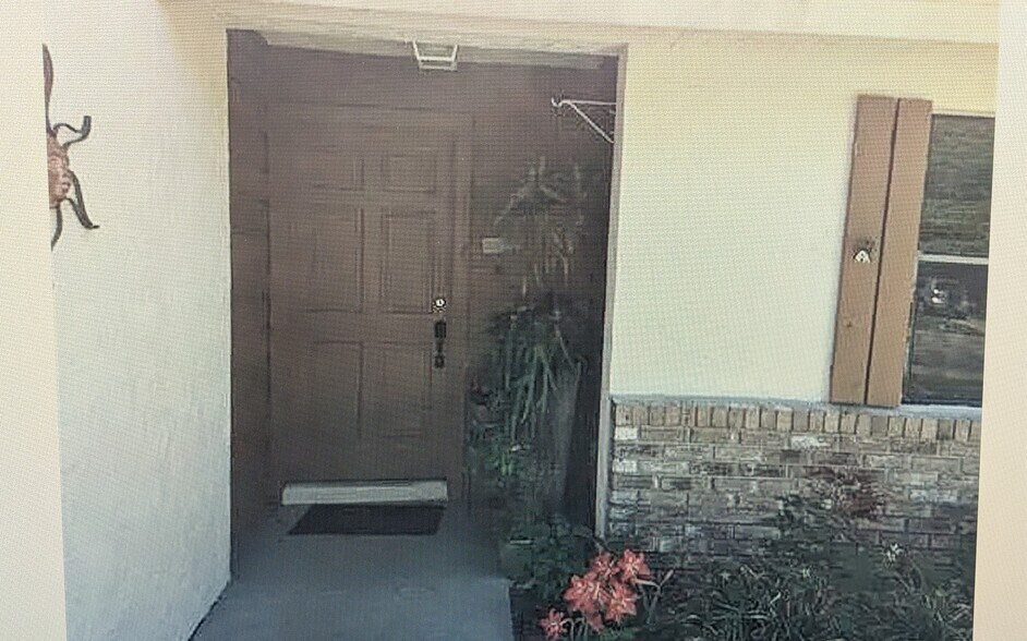 Building Photo - 1141 Deer Hollow Pl