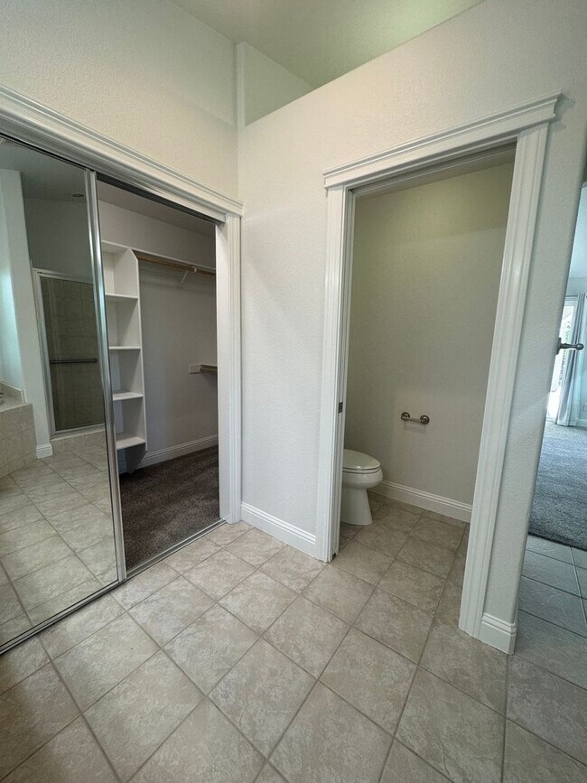Building Photo - 4 BED/2 BATH IN REDDING IN THE WESTSIDE ES...