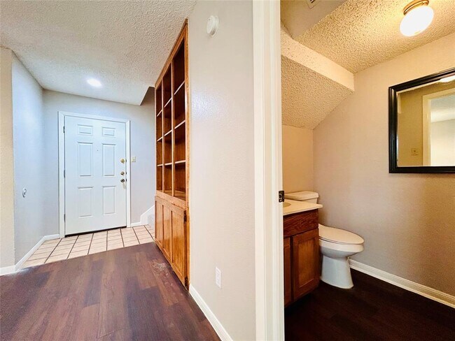 Building Photo - 8906 Schick Rd