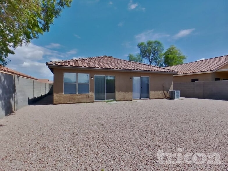 Building Photo - 106 S Valle Verde