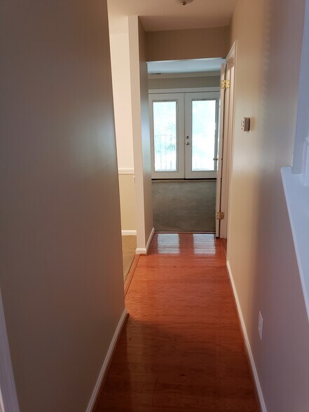 Building Photo - 9164 Broken Oak Pl