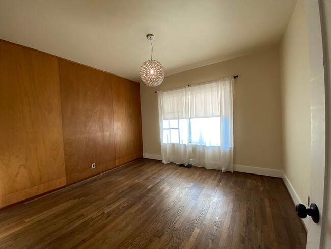 Building Photo - Downtown Loomis / Single Story 3 Bedroom, ...