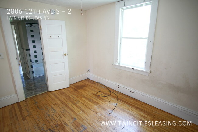 Building Photo - Rent includes Gas! Fully fenced in yard wi...