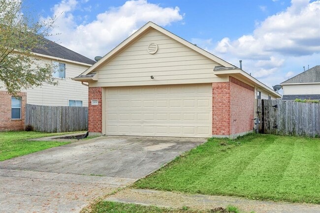 Building Photo - 11010 Clear Villa Ln