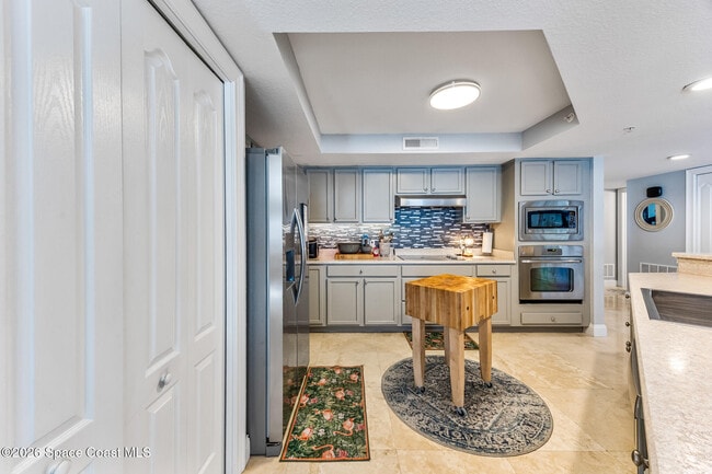 Building Photo - 121 Lancha Cir