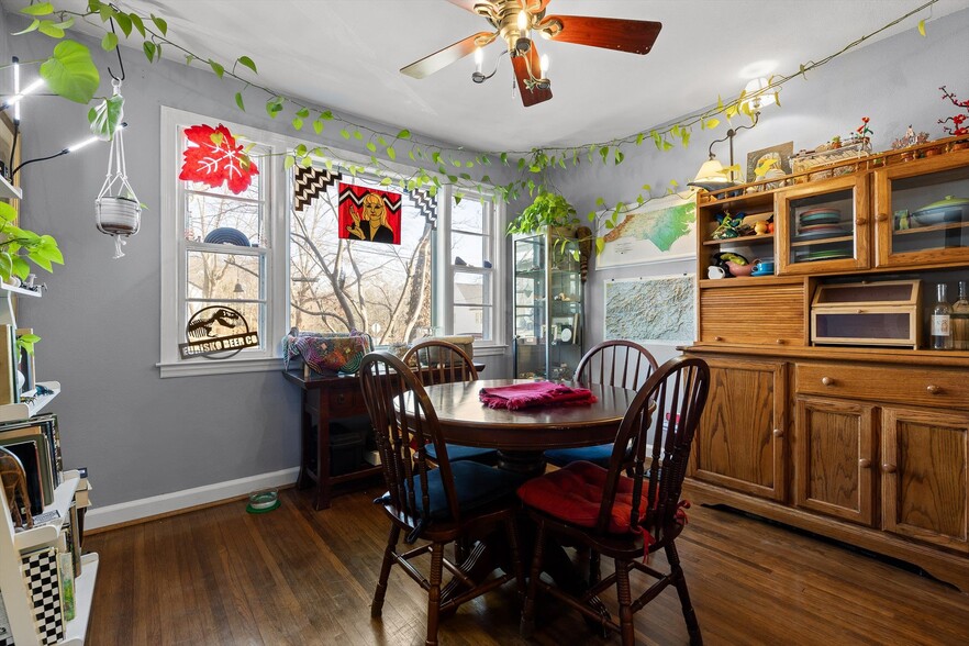 Building Photo - 844 Linden Hall Rd