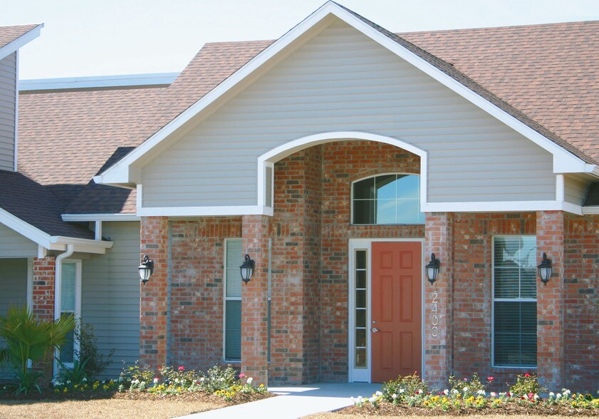Jefferson Lakes Apartments - 12400 Jefferson Hwy Baton Rouge LA 70816
