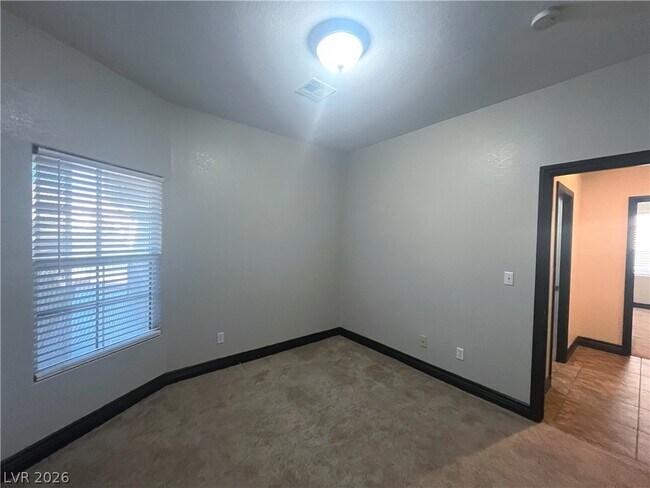 Building Photo - 1667 Tangerine Rose Dr