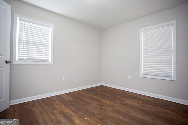 Building Photo - 1801 Marie Way