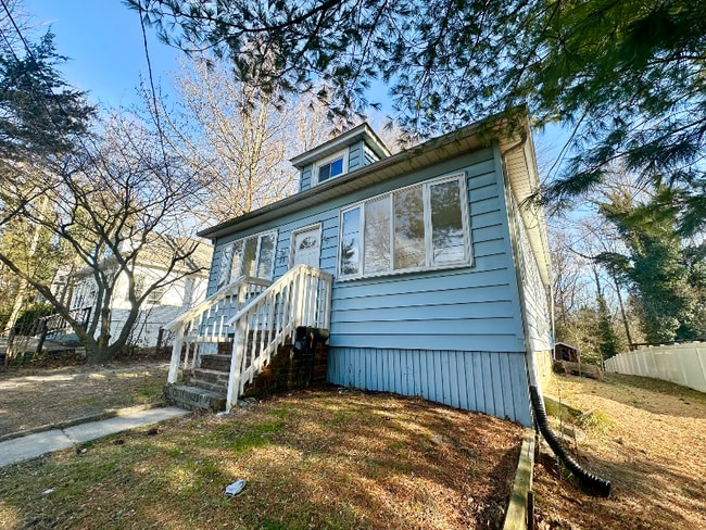 Building Photo - 25 Indian Spring Rd