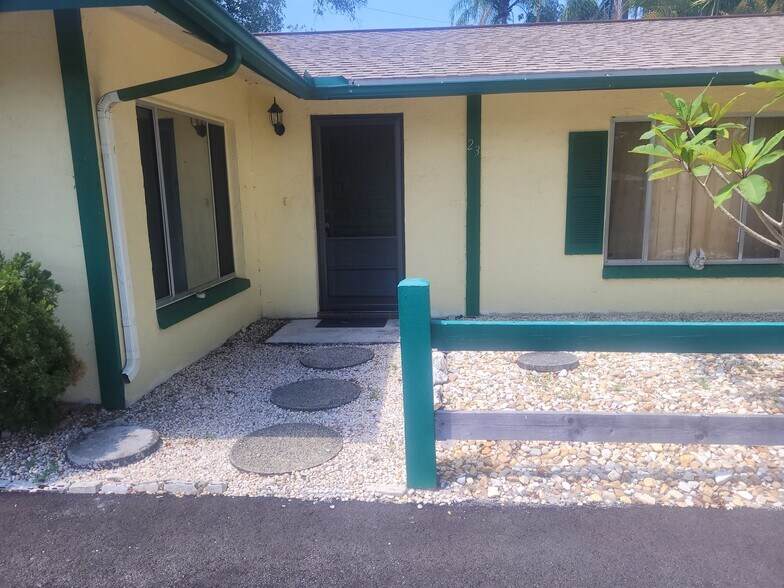 front of building - 23 Crescent Lake Dr