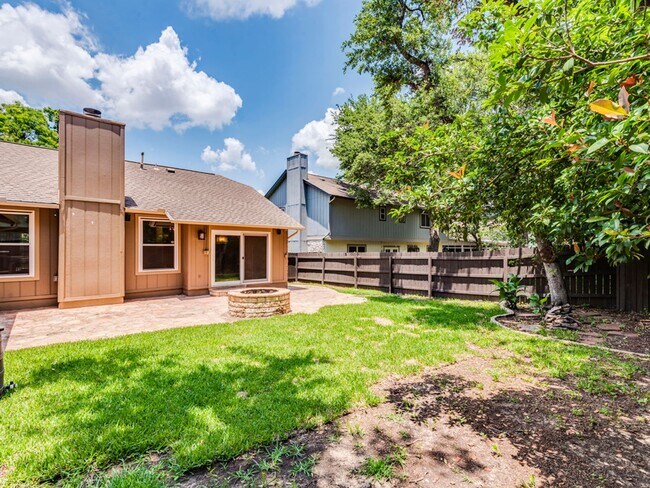 Building Photo - 808 Timber Trail