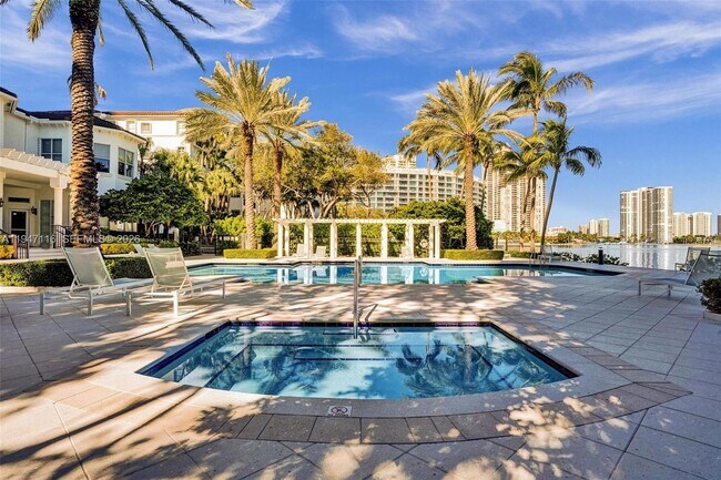 Building Photo - 3155 NE 184th St