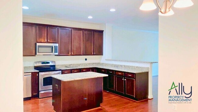 Building Photo - 2306 Whittington Dr