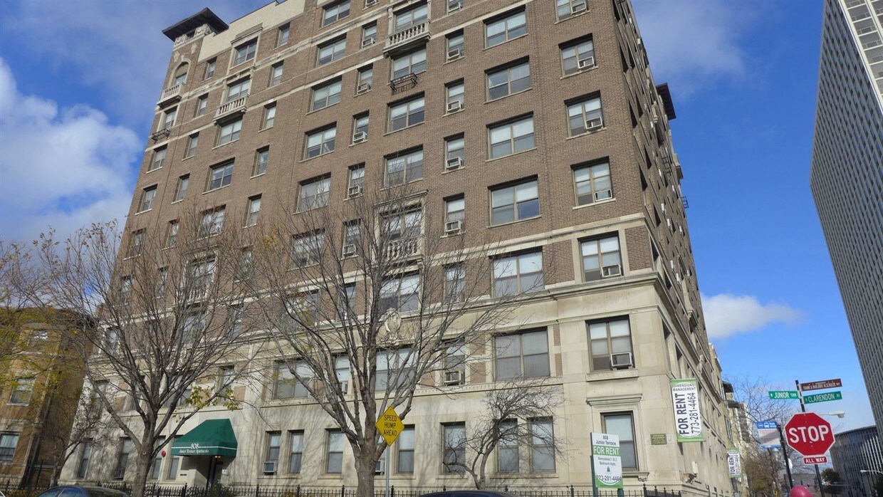 808 W Junior Terrace Chicago Il Apartment Finder