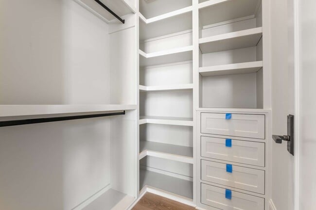 Building Photo - 8115 Devens Dr