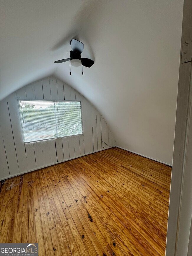 Building Photo - 1453 S Barnett Shoals Rd