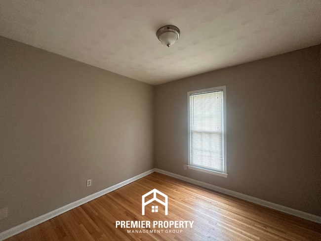 Building Photo - 5114 Patrick Henry Dr